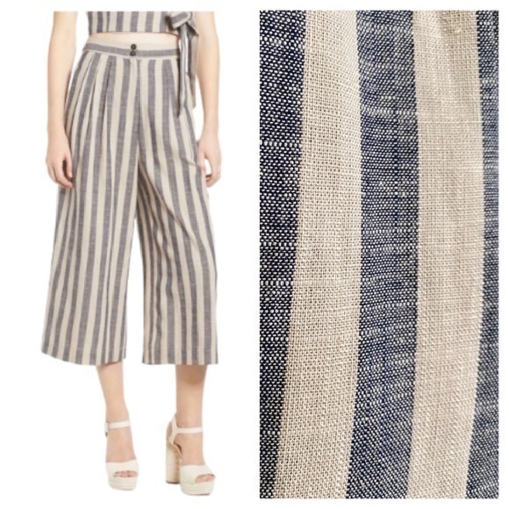 ASTR the Label Linen Blend Blue and Cream Striped Wide Leg Cropped Pants Large